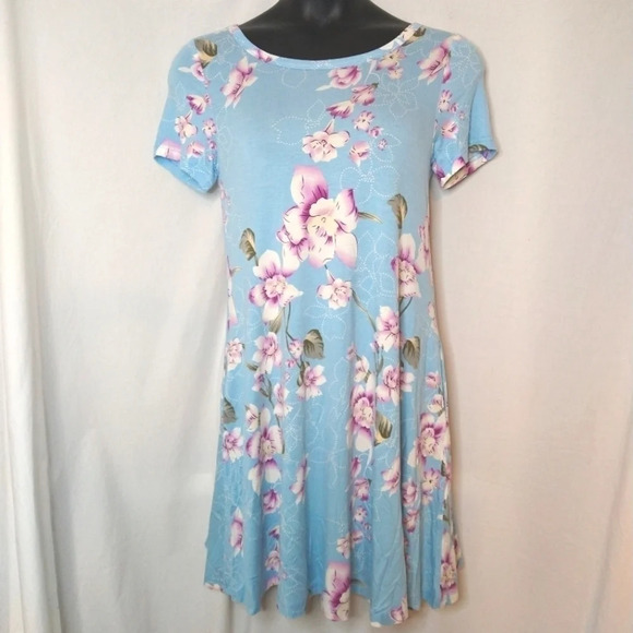 Comfortable T-shirt Dress EUC ❤️ - Picture 5 of 13